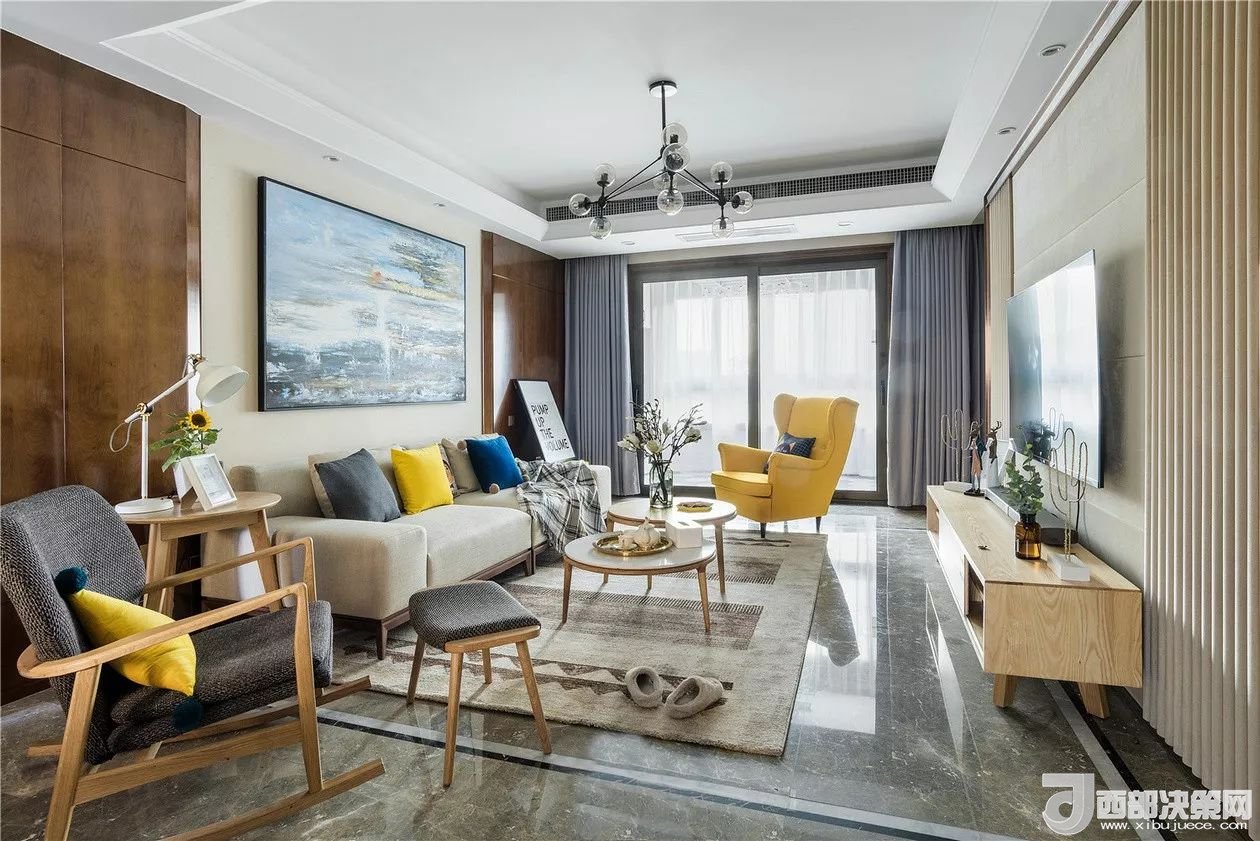 沙發(fā)背景墻選對裝飾畫，才能美了整個客廳空間！