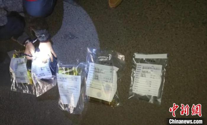 圖為云南警方查獲的毒品?！≡颇鲜」矎d供圖 攝