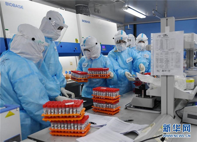 （新華全媒頭條·圖文互動(dòng)）（8）首都再戰(zhàn)“疫”，難忘40天——寫(xiě)在北京應(yīng)急響應(yīng)級(jí)別降級(jí)之際 