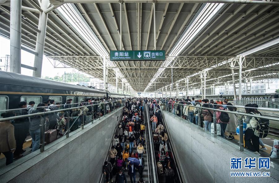 (新華全媒頭條·圖文互動(dòng))(2)海納百川共揚(yáng)帆——黨的十九大以來以習(xí)近平同志為核心的黨中央引領(lǐng)中國高水平對外開放紀(jì)實(shí)